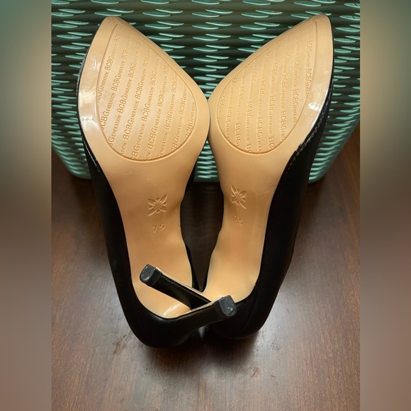 NWOT BCBGeneration
Women's Harnoy Pointed-Toe D'Orsay Pumps - Picture 10 of 10